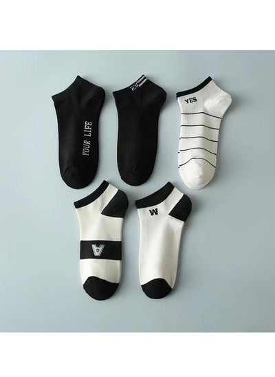 اشتري Men Absorb Sweat and Deodorize Socks 5 Pairs High Quality Socks One Size Fits All في الامارات