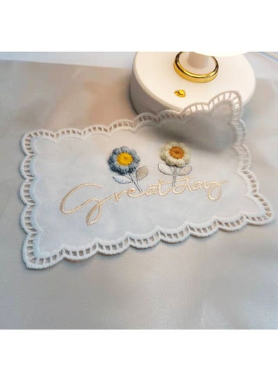 اشتري Three-dimensional Embroidered Flowers Lace Table Mat Coaster في السعودية