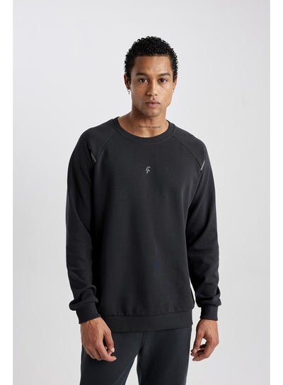 Buy Man Standart Fit Crew Neck Long Sleeve Knitted Sweat Shirt in Egypt