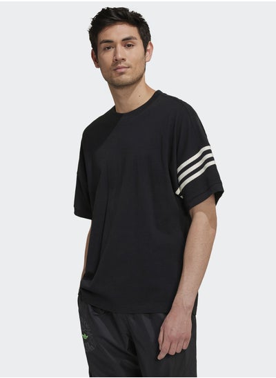 اشتري Essential T-Shirt في الامارات