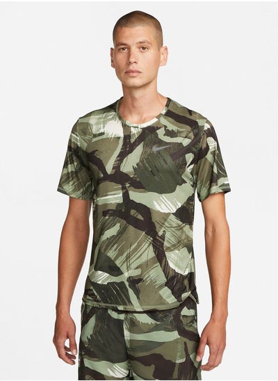 اشتري Dri-FIT Miler Short Sleeves Camo Running Top في السعودية