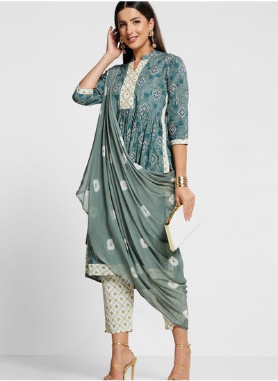 Buy V-Neck Printed Kurti & Pants Set in UAE