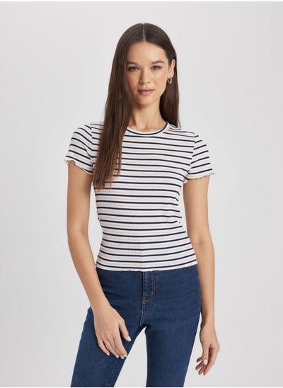 اشتري Fitted Crew Neck Striped T-Shirt في الامارات