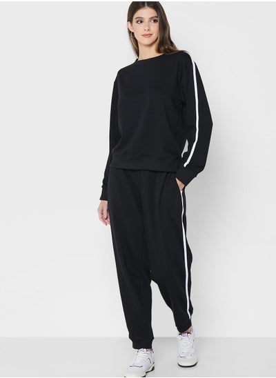 Buy Contrast Side Panelled Sweatshirt Joggers Set in UAE