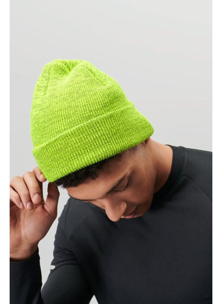 اشتري Men Knitted Beanie, Neon Green في الامارات