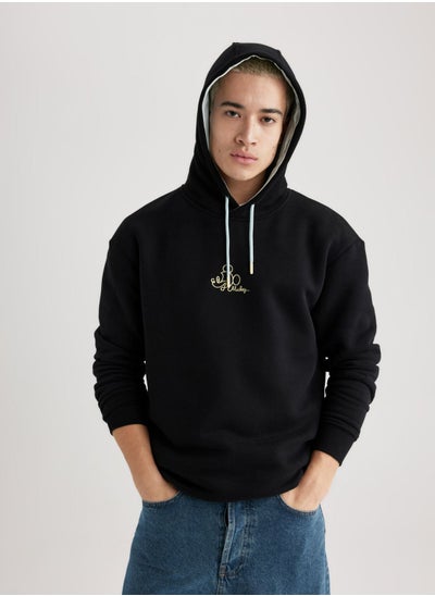 Buy Man Licensed Mickey & Minnie (Standard Characters) Boxy Fit Sweat Shirt in UAE