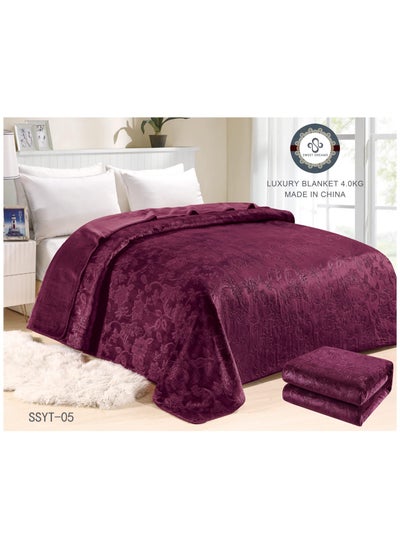 Buy Two-sided blanket, weight 4 kg, engraved face, plain face with a soft texture, king size 220*240 cm in Saudi Arabia