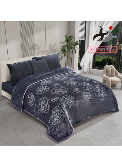 Buy Winter blanket, plain engraved, 4 kg, with a super soft texture, size 160 x 220 cm - navy blue in Saudi Arabia