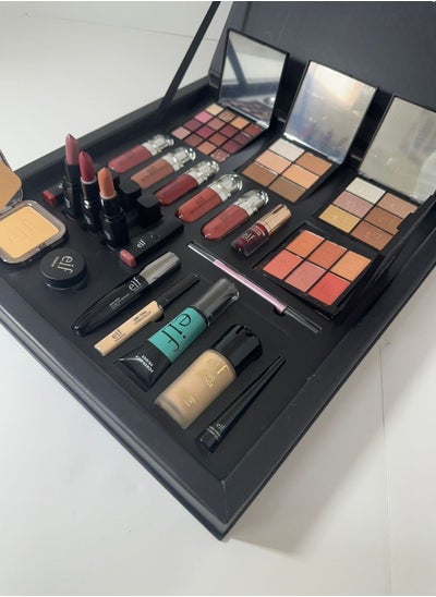 Buy Studio Makeup Kit Consists Of 21 Pieces in Saudi Arabia