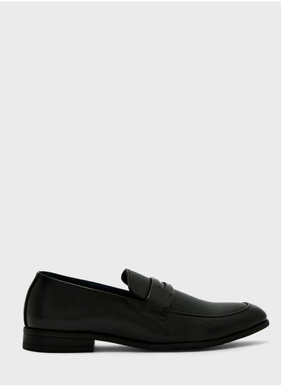 اشتري Formal Slip Ons في الامارات