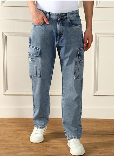 Buy Mid Rise Relaxed Fit Cargo Pockets Jeans in Saudi Arabia