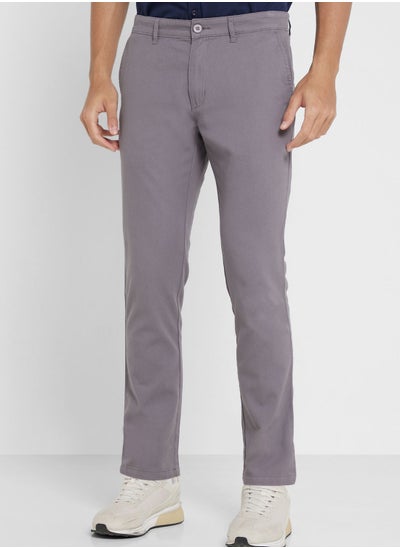 اشتري Men Grey Slim Fit Chinos في الامارات