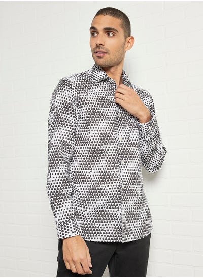 اشتري Geo Tile Print Shirt في الامارات