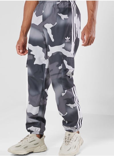 Buy Graphic Camo Cargo Sweatpants in Saudi Arabia