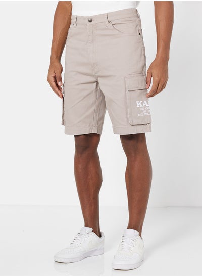 اشتري Retro Washed Herringbone Cargo Shorts في الامارات