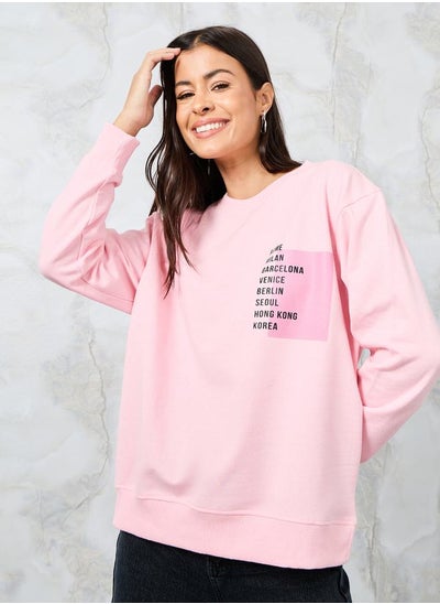 اشتري Regular Fit Slogan Print Regular Length Sweatshirt في السعودية