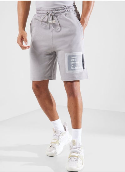 اشتري Beau Pocket Shorts في الامارات