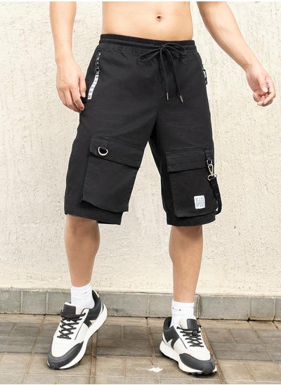 اشتري Front Flap Pocket Relaxed Fit Shorts في السعودية