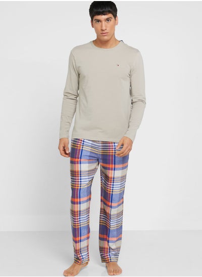 Buy Checked Pyjama Set in UAE