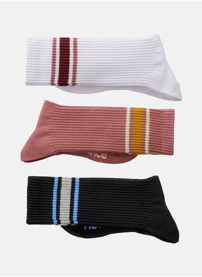 اشتري Pack of 3 Essentials Crew Line Socks في السعودية