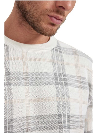 Buy Man Tricot Relax Fit Crew Neck Pullover in Egypt