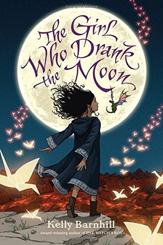 اشتري The Girl Who Drank the Moon غلاف مقوى في الامارات