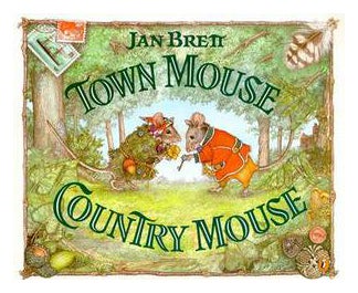 اشتري Town Mouse Country Mouse غلاف ورقي عادي في الامارات