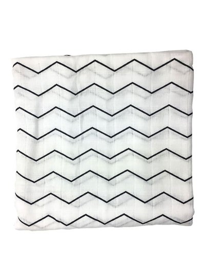 Buy Geometric Printed Blanket White/Black 35x5x30cm in Saudi Arabia