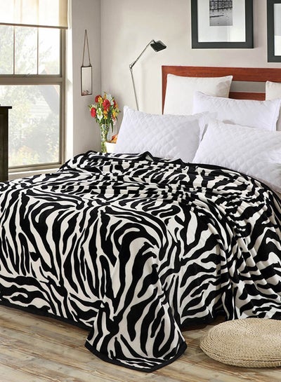 Buy Modern Thick Warm Comfy Sleeping Blanket Cotton Black 180x200cm in Saudi Arabia