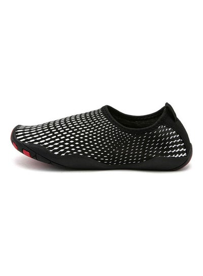 Buy Women's Printed Slip-On Swimming Shoes White/Black in UAE
