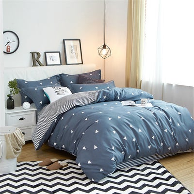 Buy 4-Pieces Simple Trend Style Bedding Set Polyester Multicolour 200x230cm in Saudi Arabia