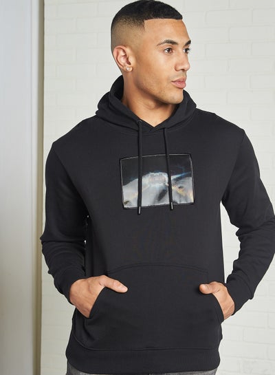 Buy Graphic Print Long Sleeve Hoodie Black in UAE