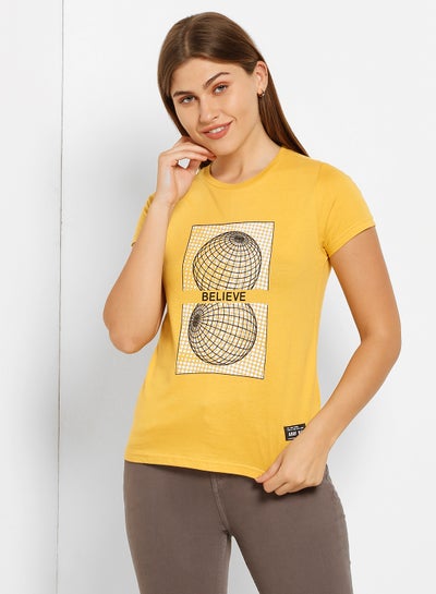 اشتري Believe And Geometric Shape Printed Regular Fit Crew Neck T-Shirt Yellow في السعودية