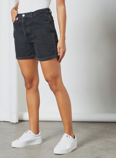 Buy 90s Denim Mom Shorts Black in UAE