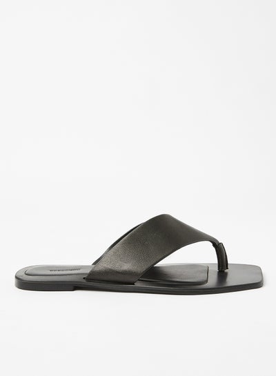 Buy Leather Flat Sandals Black in Saudi Arabia