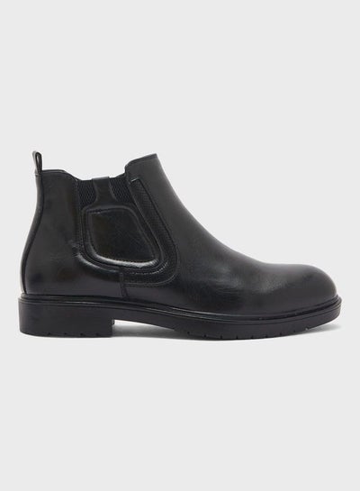 Buy Chelsea Ankle Boots Black in Saudi Arabia