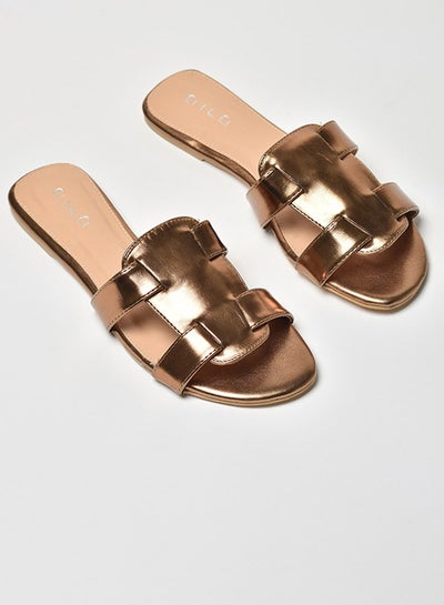 اشتري Shiny Cut-Out Detail Strap Flat Sandals برونزي في السعودية